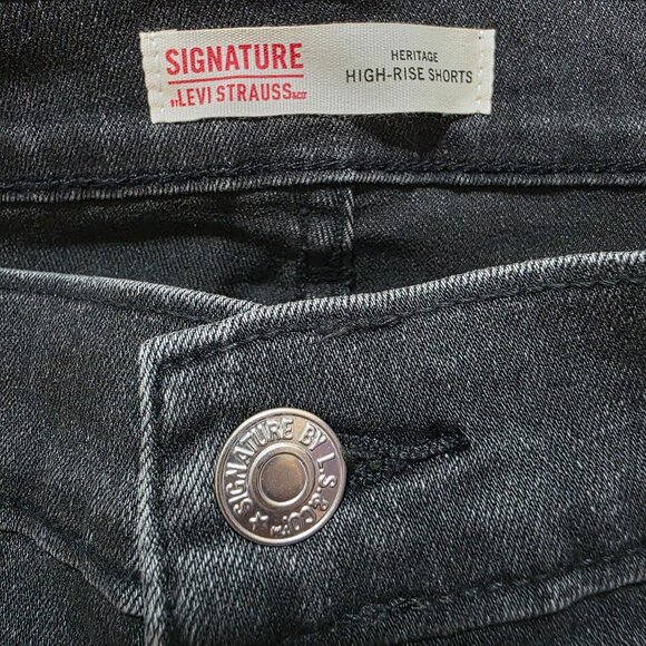 Levi Strauss Signature Heritage Cutoff Short High Rise Womens Sz 12/W31 & 18/W34 - Picture 10 of 11